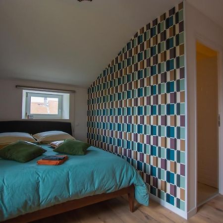 Emilie une nuit - 3 chambres au 2e étage - maison avec chats Vandieres  Exterior foto